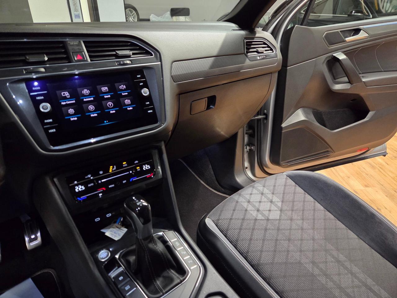 Volkswagen Tiguan Allspace 2.0 tdi R-Line 150cv 7p.ti dsg