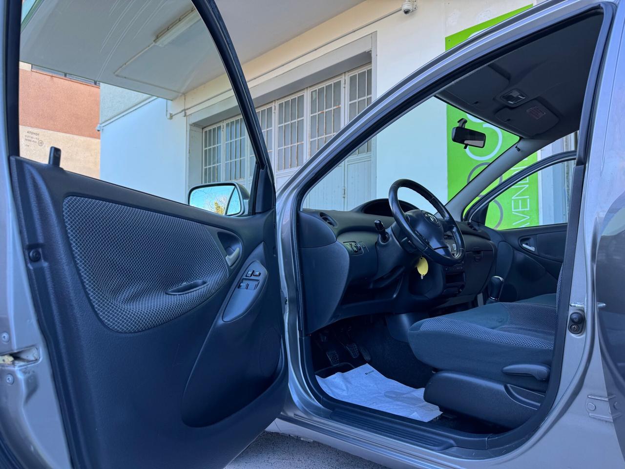 Toyota Yaris 5 PORTE 1.3 Luna my03 NEOPATENTATI