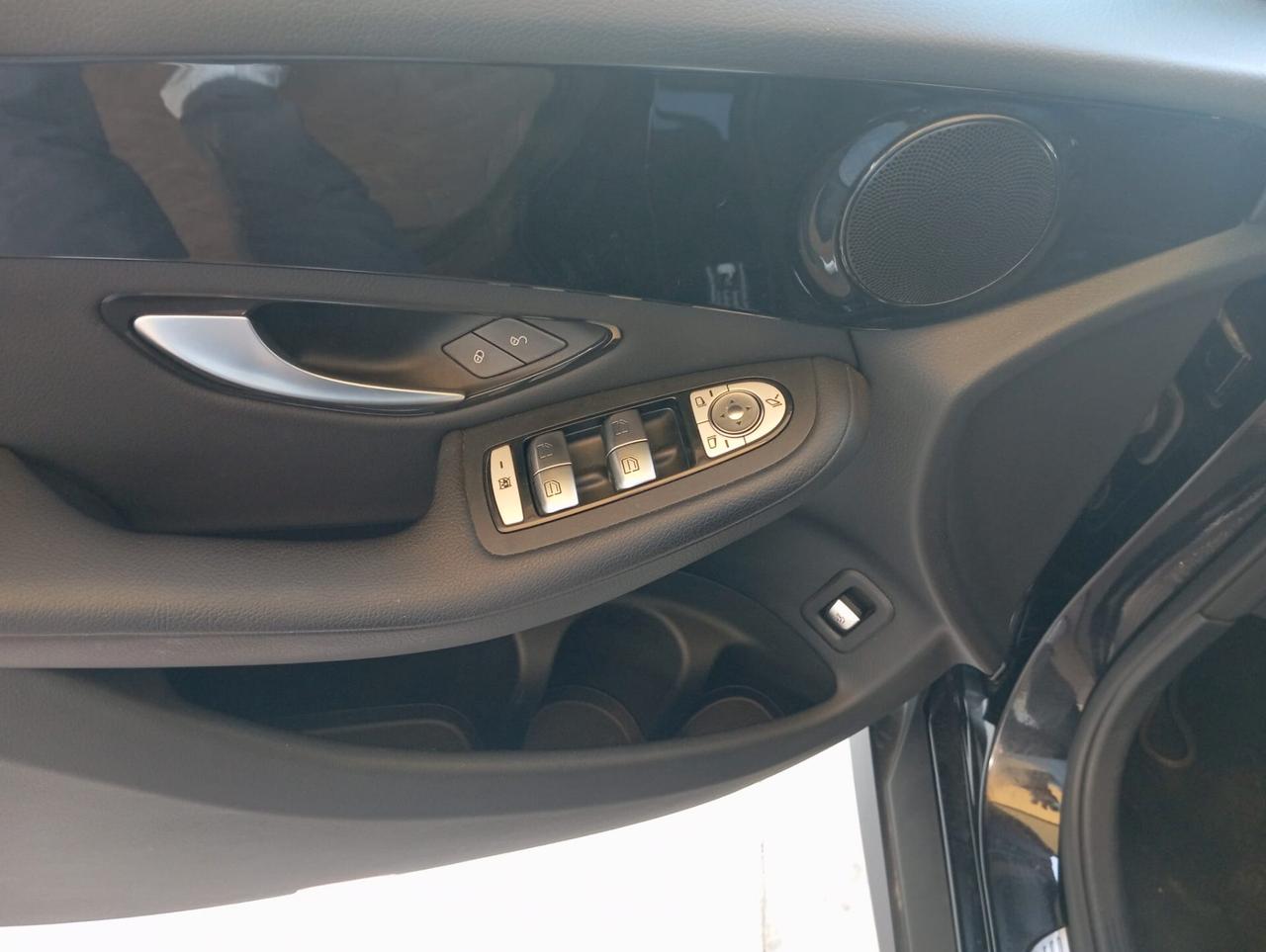 Mercedes-benz GLC 300 de 4Matic Plug-in hybrid Sport