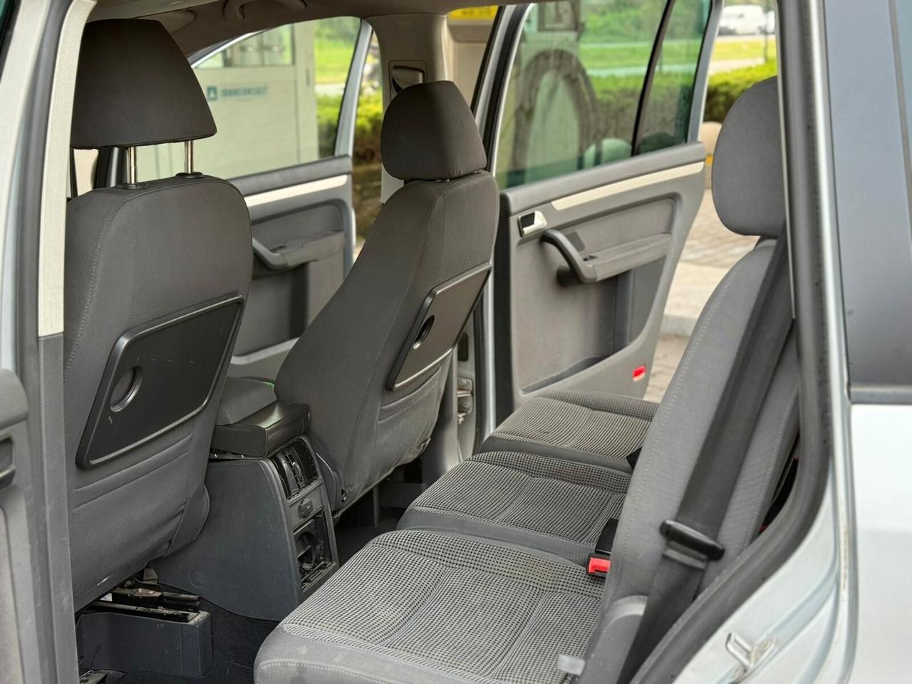 Volkswagen Touran 2.0 16V TDI Highline