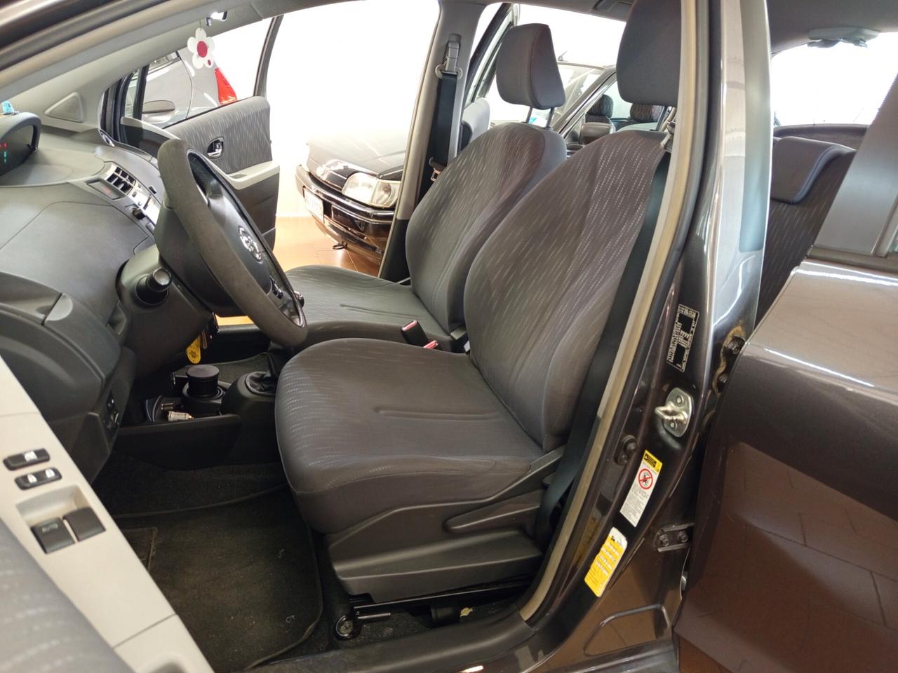 Toyota Yaris 1.3 5 porte, 124 Mila chilometri ok neopatentati