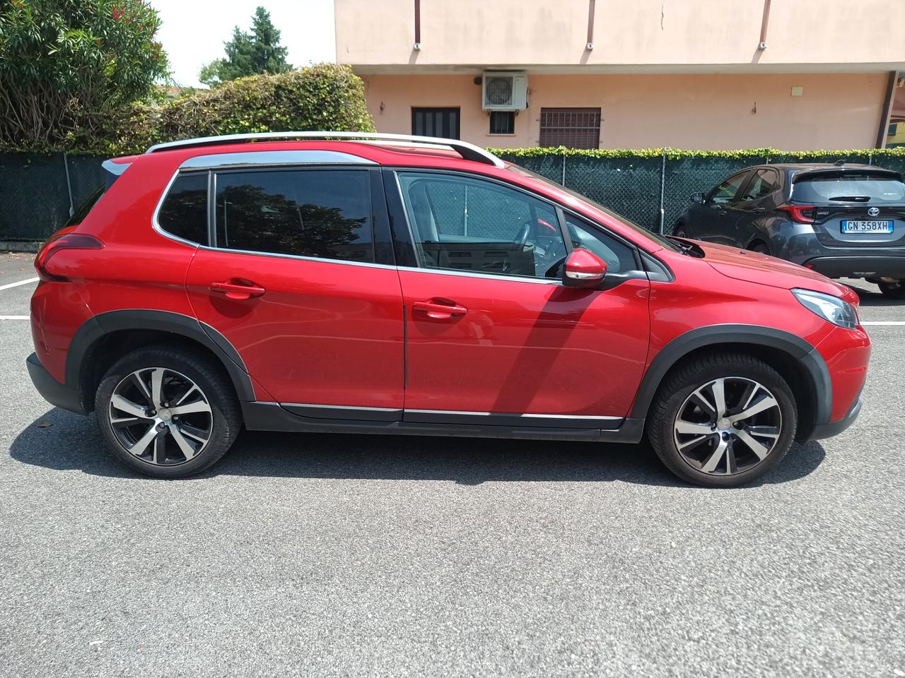 Peugeot 2008 BlueHDi 100 Allure