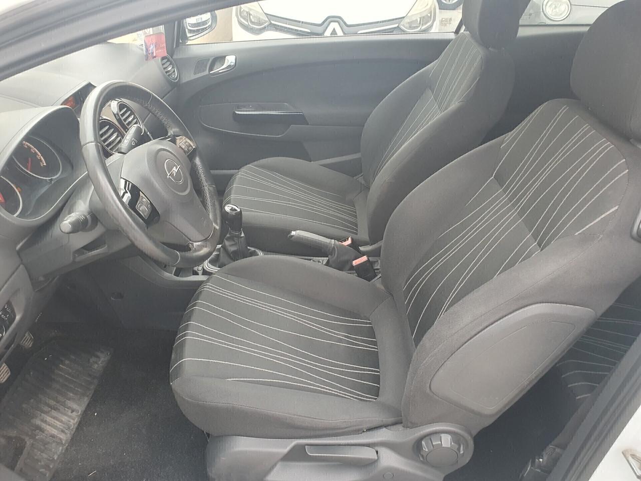 Opel Corsa 1.2 80CV benzina GPL Neopatent 2010