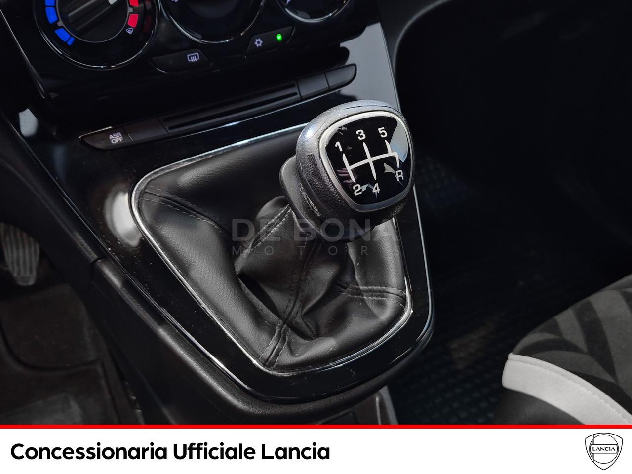 Lancia Ypsilon 1.2 silver 69cv