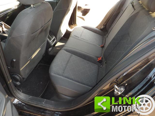 VOLKSWAGEN Golf 2.0 TDI 115 CV SCR Life in ordine di meccanica