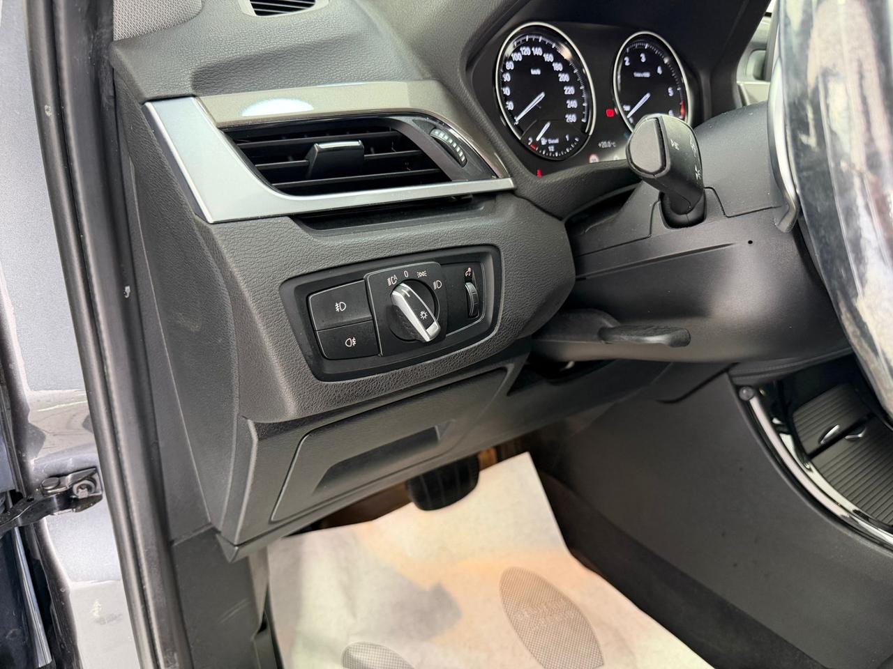 Bmw X1 sDrive18d xLine-AUTOMATICA-LED-2019