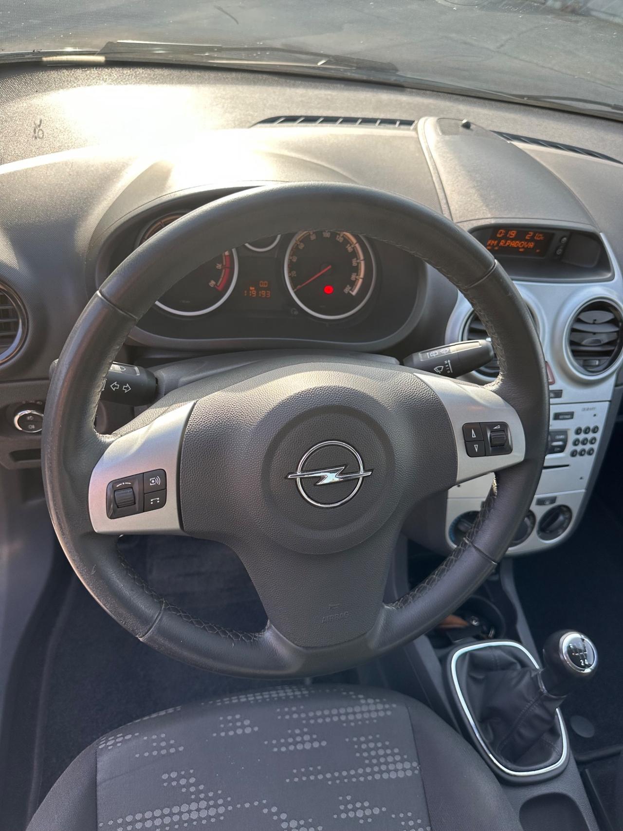 Opel Corsa 1.2 5 porte Cosmo 119.000km euro