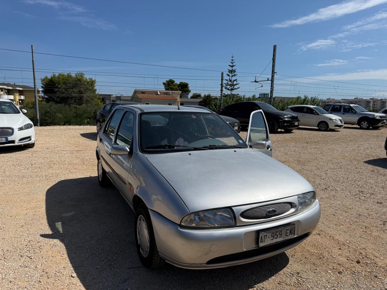 Ford Fiesta 1.2 999€ CLIMATIZZATORE 65.000km