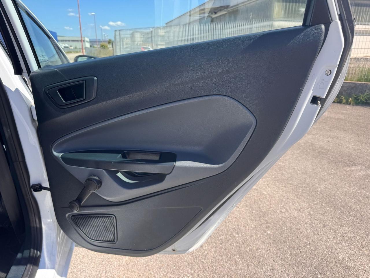 Ford Fiesta 1.2 Titanium 114000 KM GARANZIA 12 MESI