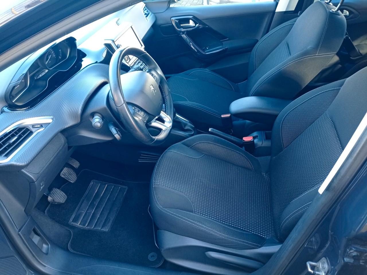 Peugeot 208 BlueHDi 100 5 porte GT Line