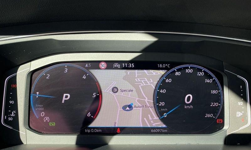 Volkswagen Tiguan R-LINE 2.0 TDI SCR 110 KW (150 CV) DSG