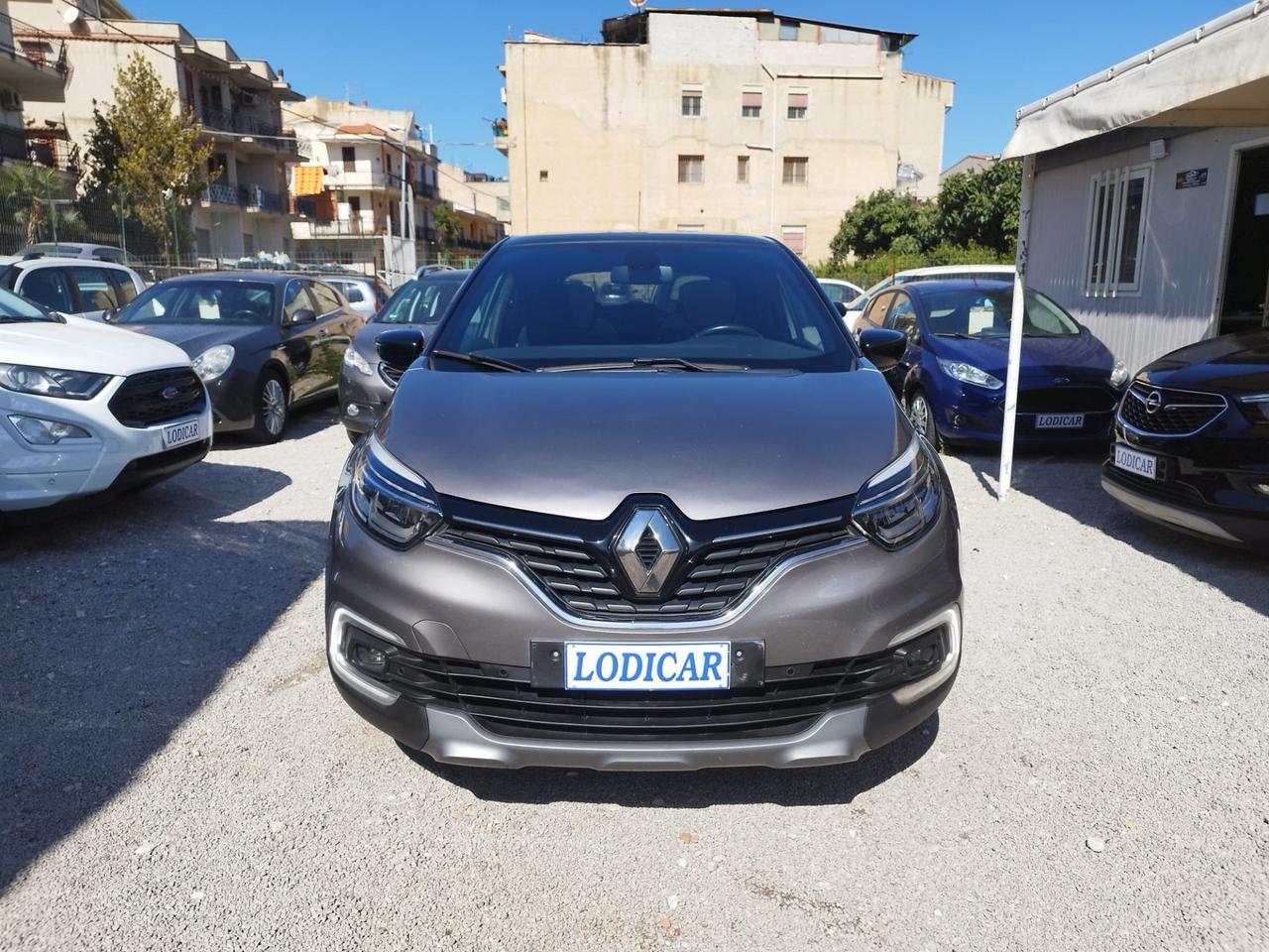 Renault Captur dCi 8V 90 CV EDC Start&Stop Energy Initiale Paris