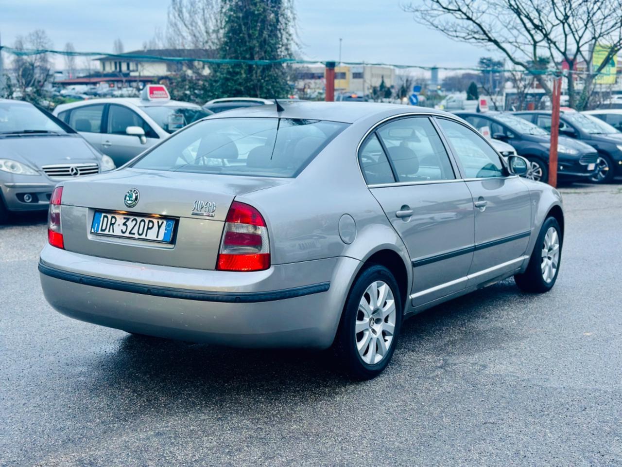 Skoda Superb 2008 2.0 TDI 140CV Elegance