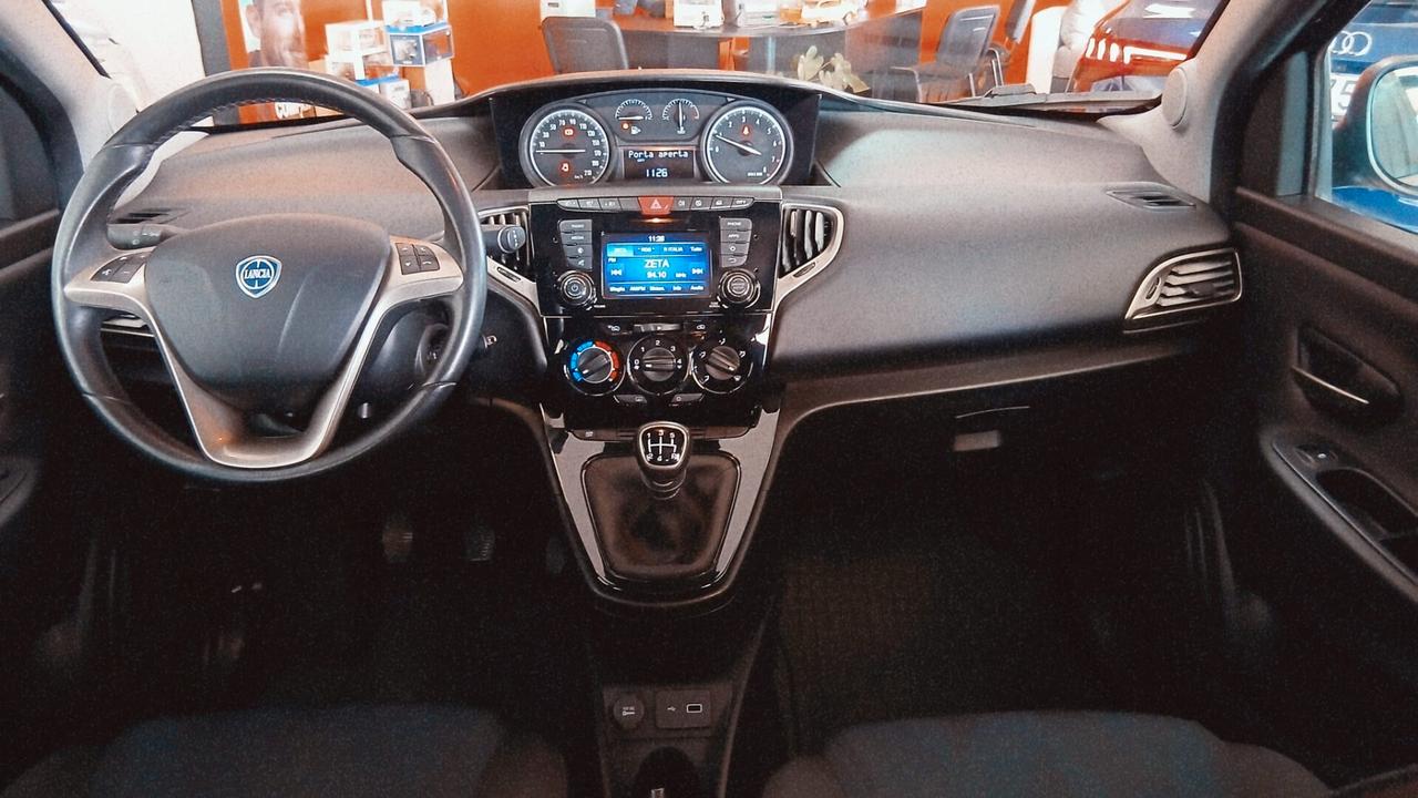 Lancia Ypsilon 1.2 BENZINA 69CV NEOPATENTATI