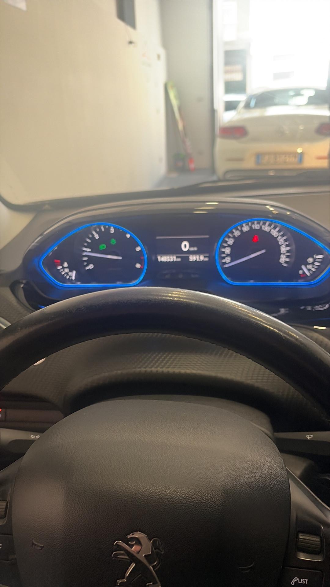 Peugeot 2008 BlueHDi 120 S&S Black Matt Limited Edition