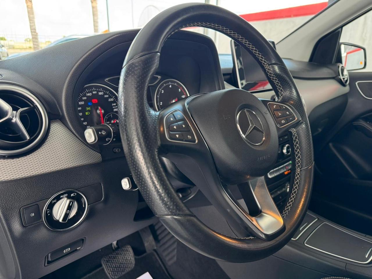 Mercedes-benz B 180 d Automatic Executive