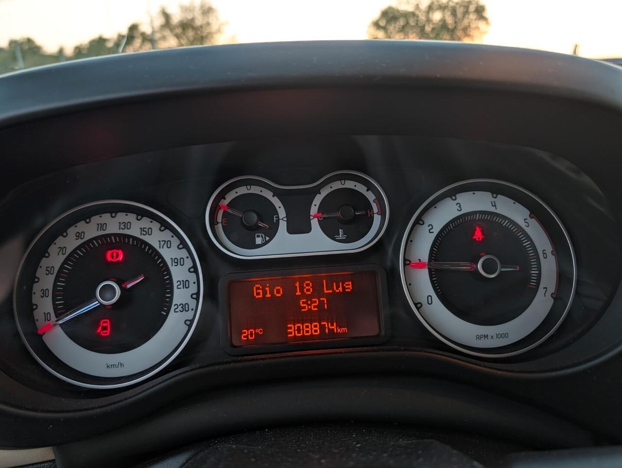 Fiat 500L 1.6 Multijet 105 CV Pop Star