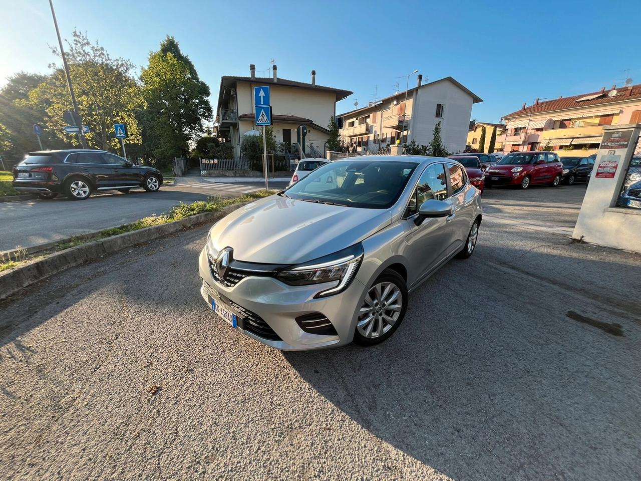 Renault Clio Full Hybrid E-Tech 140 CV 5 porte Intens