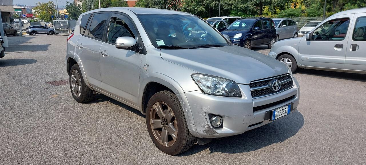 Toyota RAV 4 RAV4 Crossover 2.2 D-4D 150 CV DPF Luxury