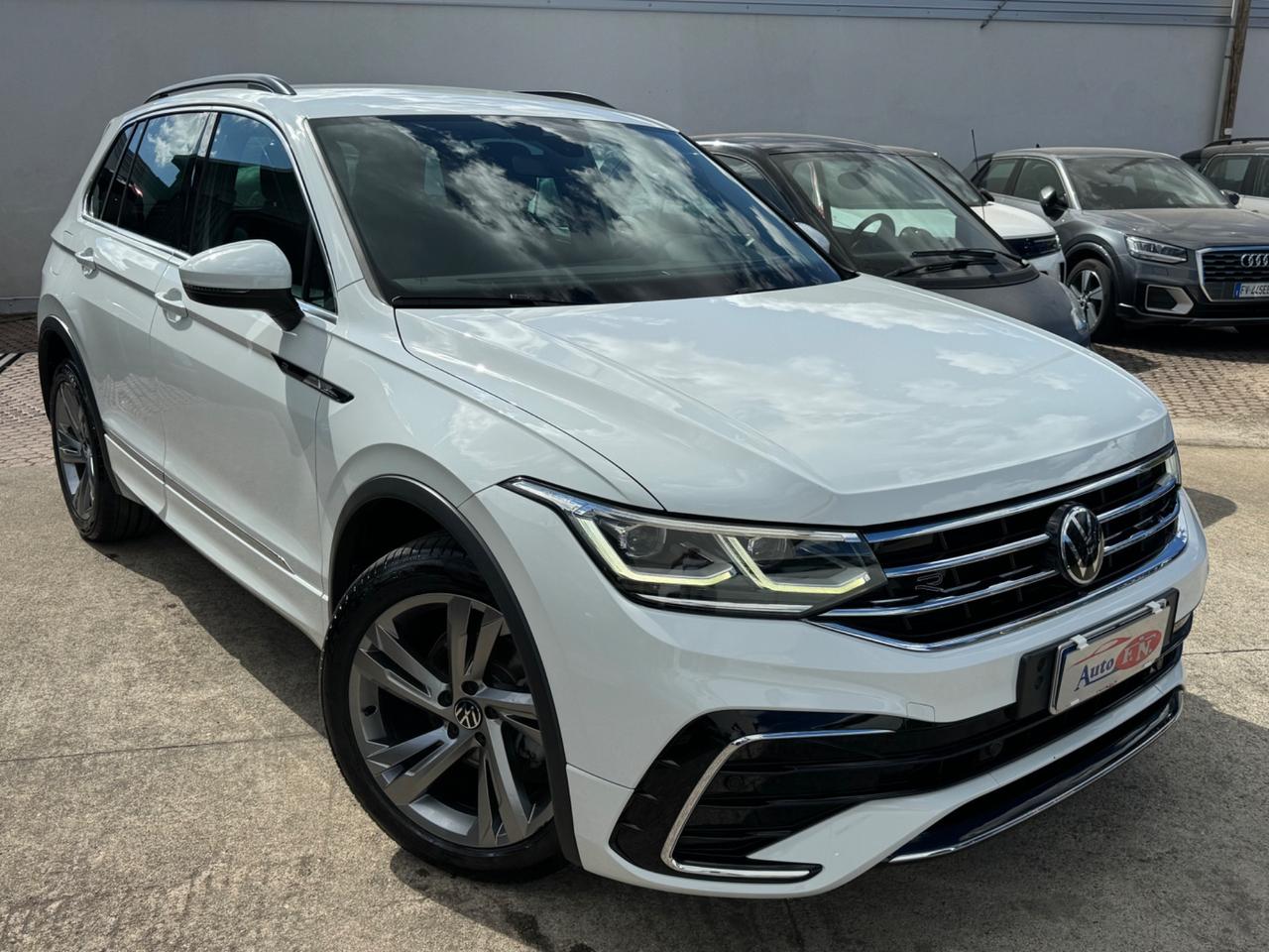 Volkswagen Tiguan 2.0 TDI 150 CV SCR DSG 4MOTION R-Line
