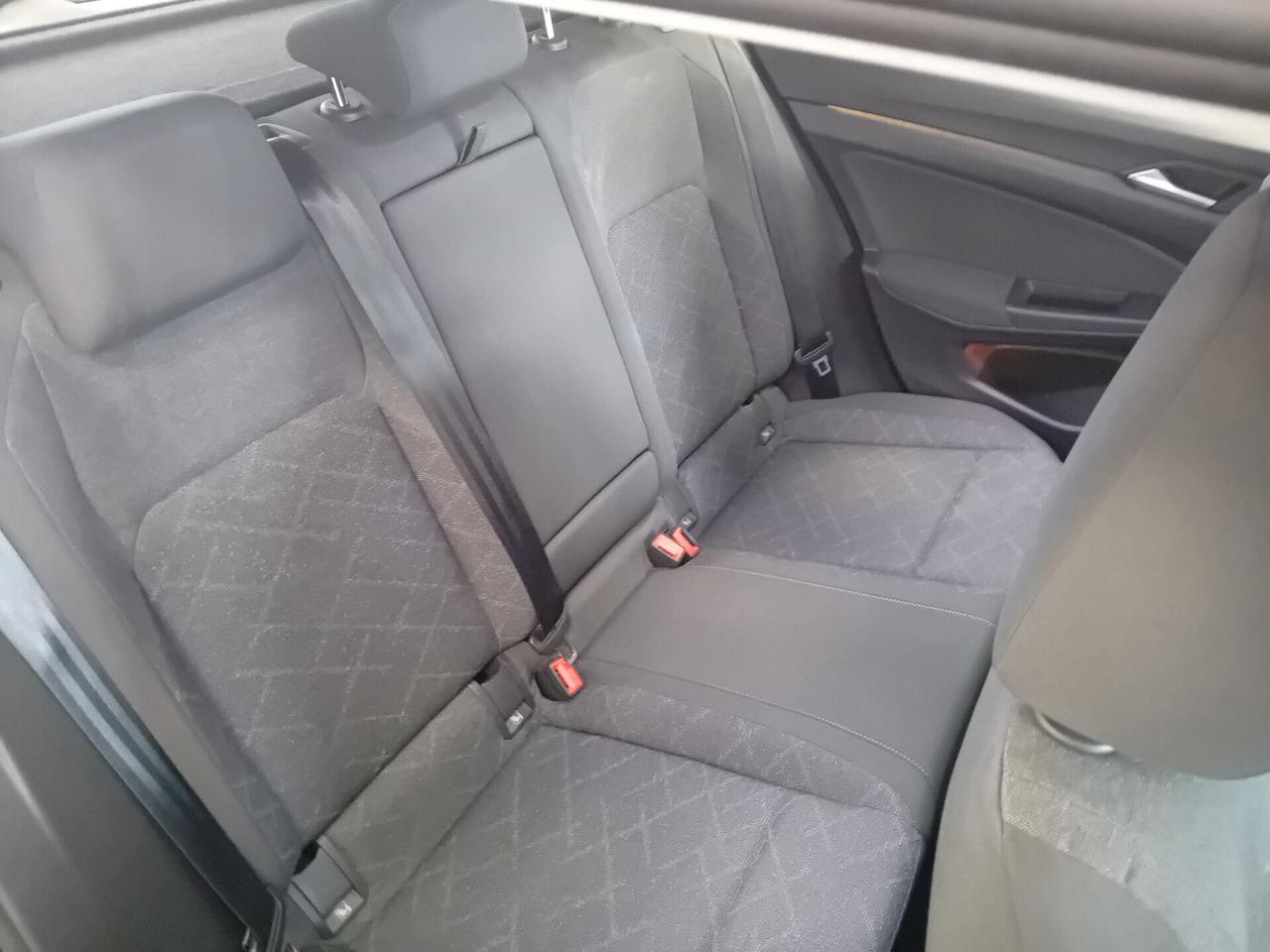 Volkswagen Golf 1.0 eTSI EVO DSG Life
