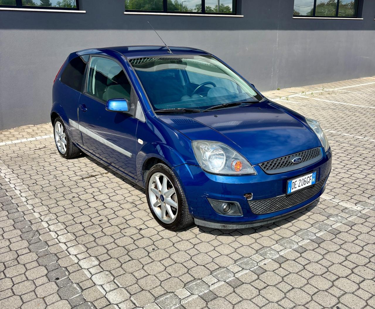 Ford Fiesta 1.4 TDCi 3p. Ghia !! ( SOLI 60.000 km ) !!
