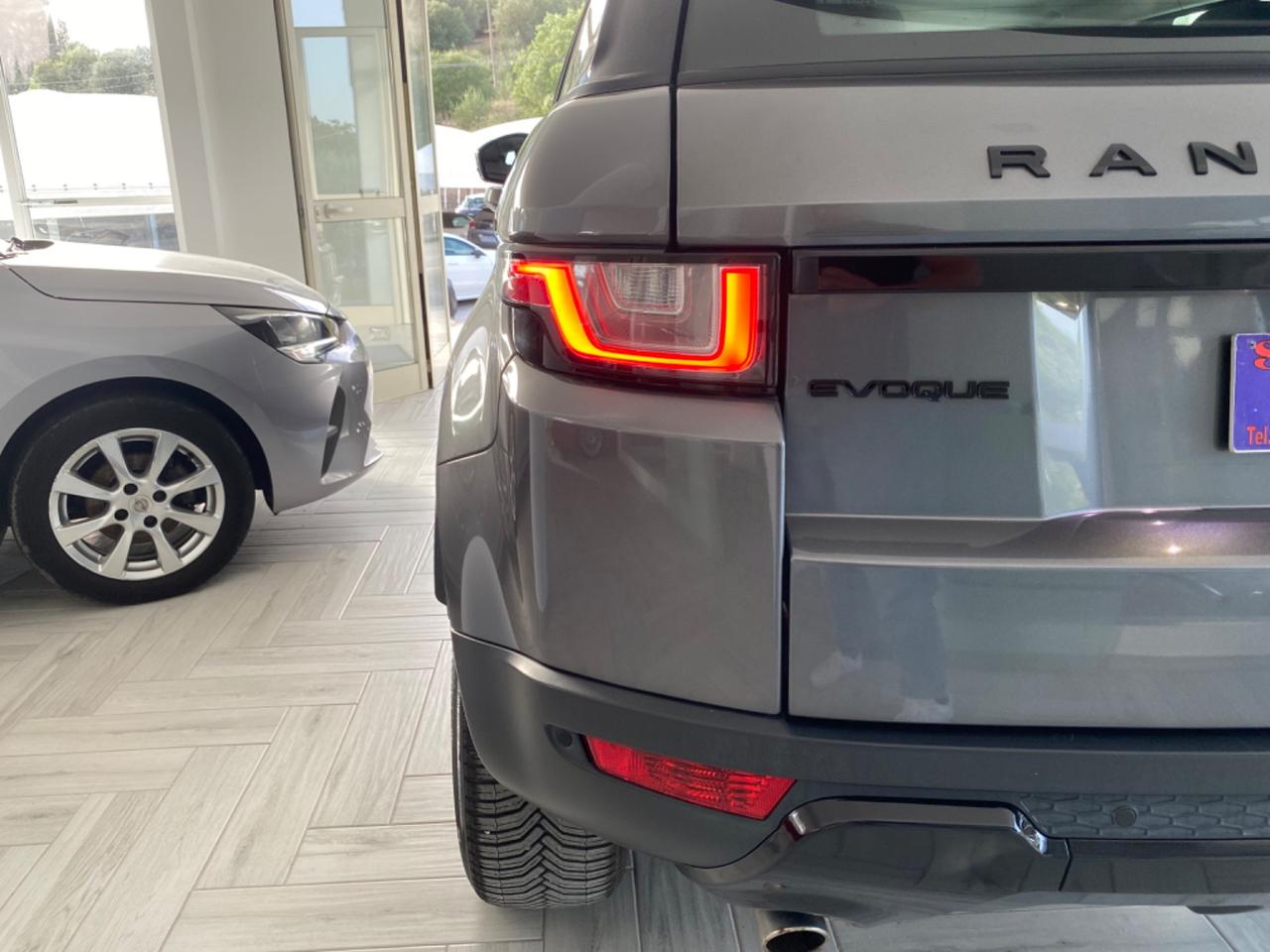 Range Rover Evoque 2.0D 150cv GREY&BLACK EDITION2018