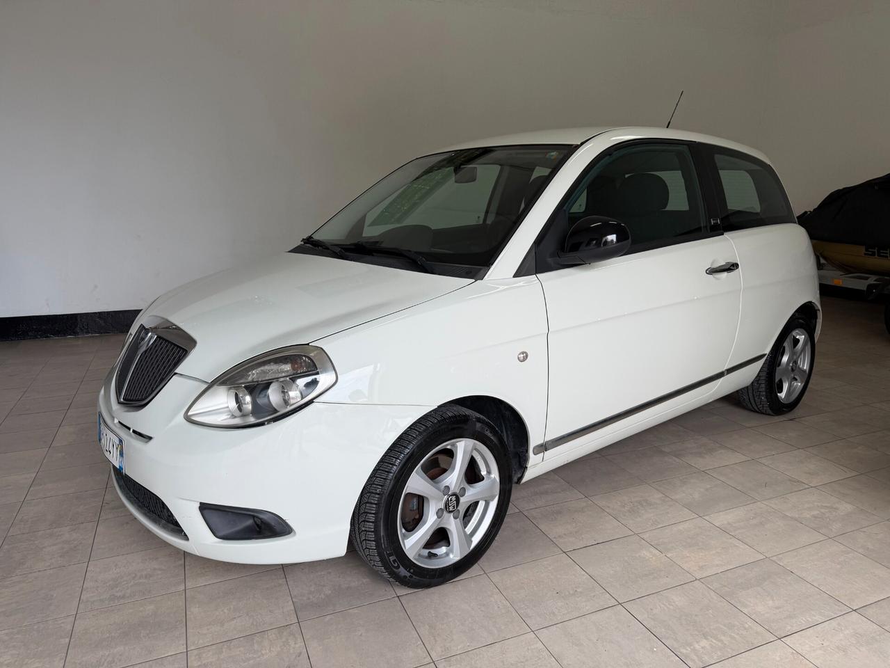 Lancia Ypsilon 2011 1.4 Unyca Ecochic GPL OK NEOPATENTATI