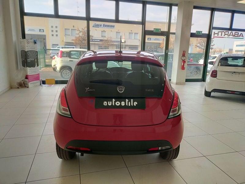 Lancia Ypsilon Ypsilon 1.0 FireFly 5 porte S&S Hybrid Silver