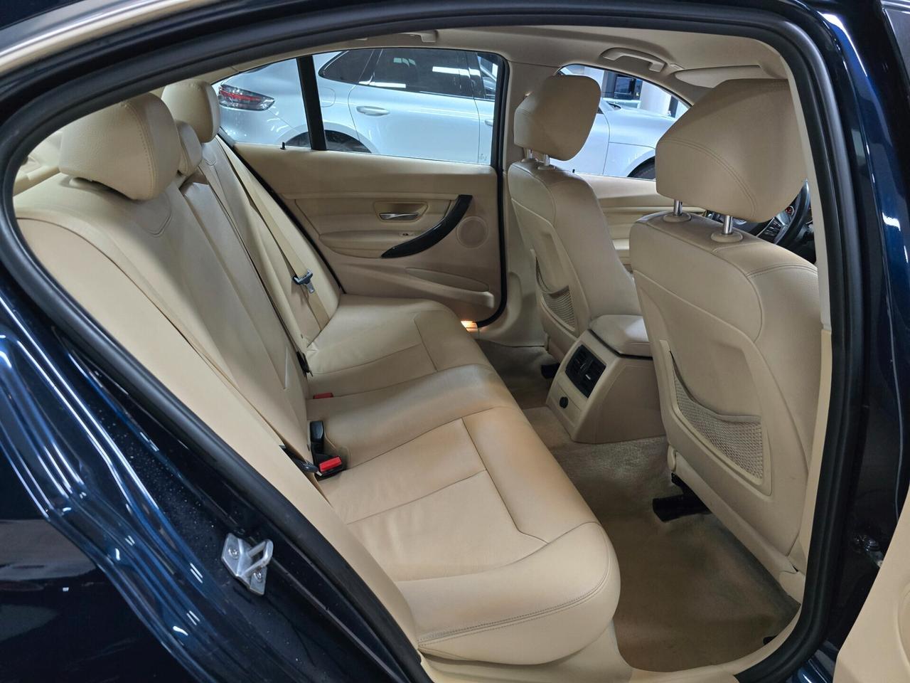 Bmw 320 Efficient Dynamics Luxury