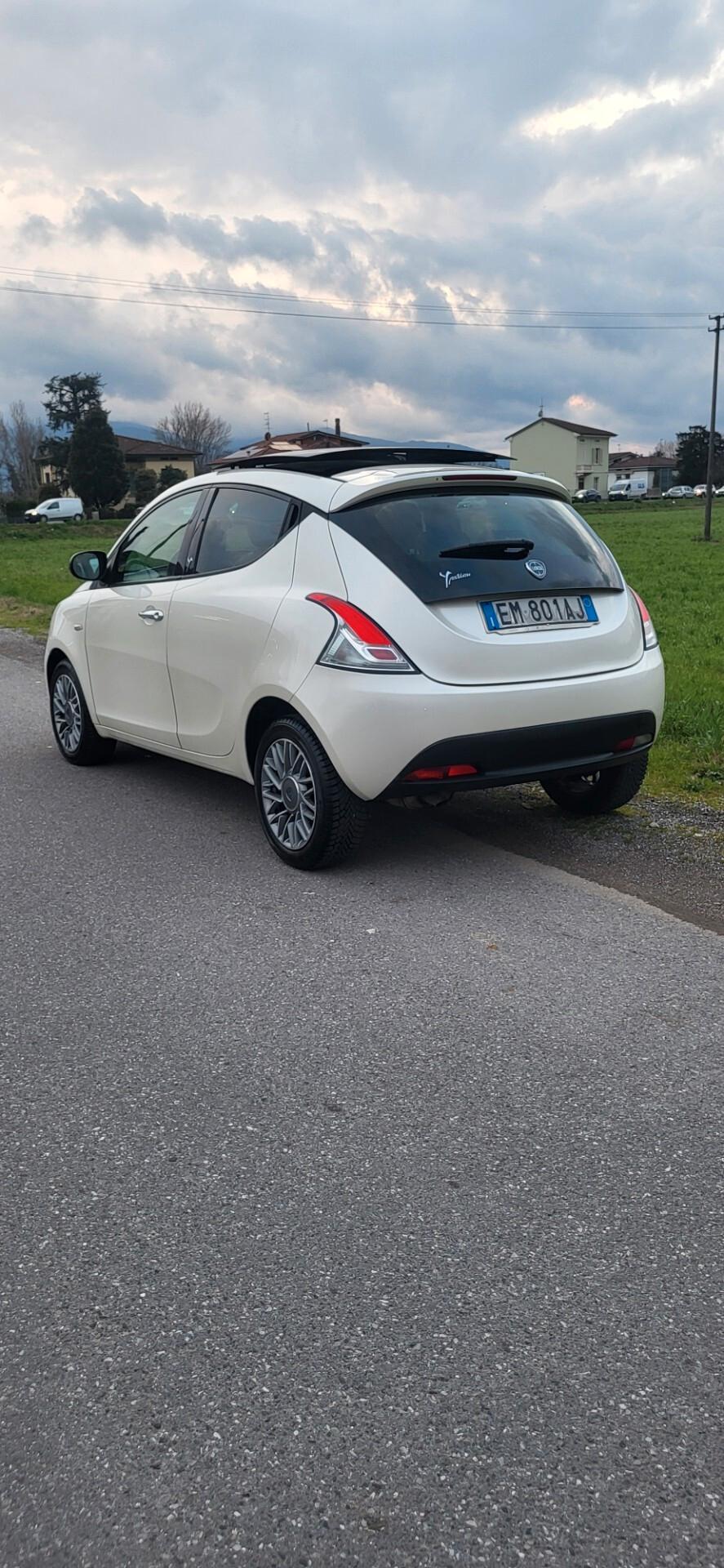 Lancia Ypsilon 1.3 MJT 16V 95 CV 5 porte S&S Platinum