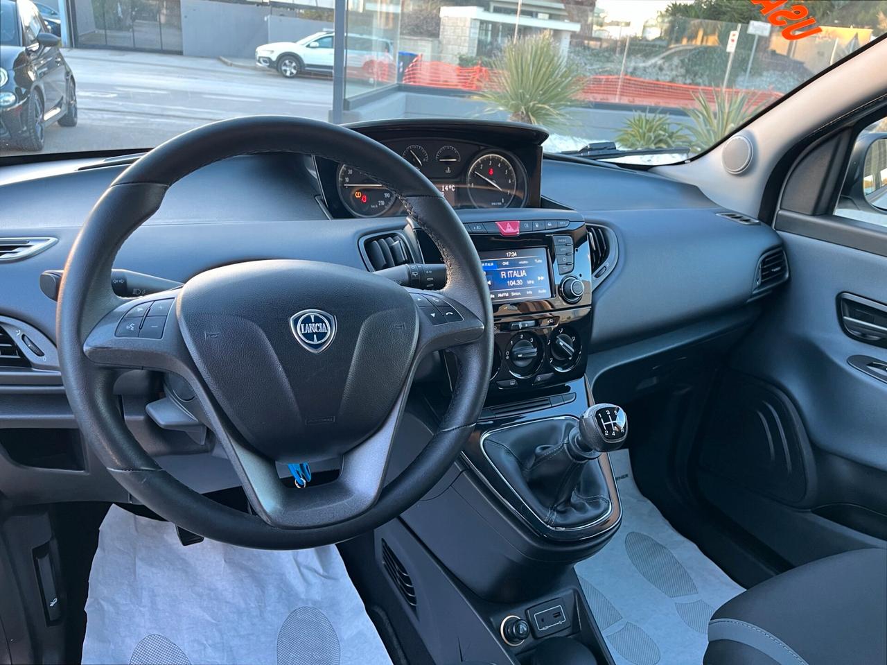 Lancia Ypsilon 0.9 TwinAir 85 CV 5 porte Metano Ecochic Gold