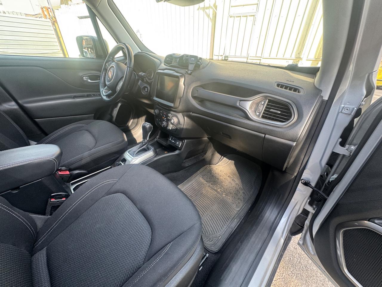 Jeep Renegade 1.3 T4 DDCT Limited