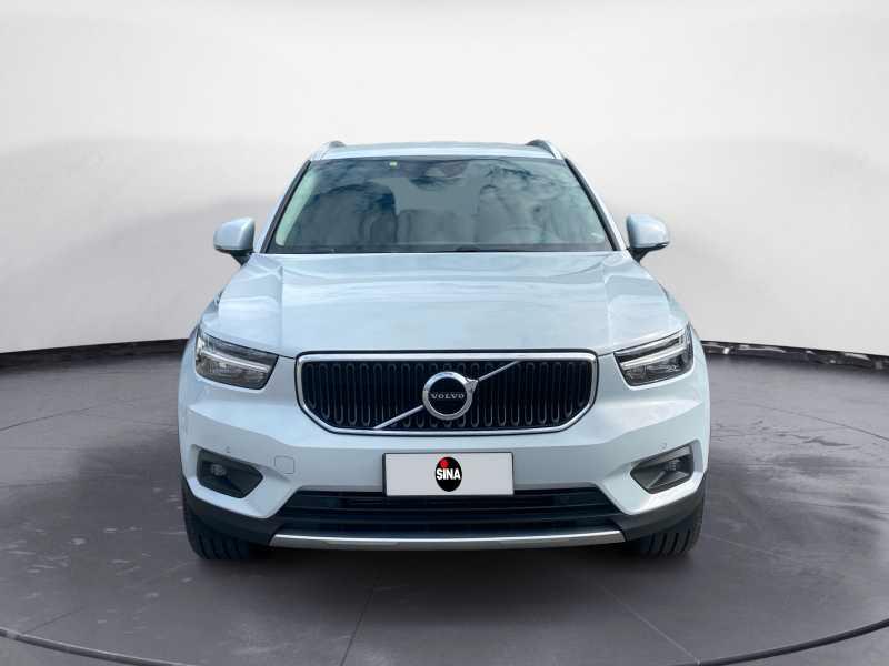 VOLVO XC40 2.0 d3 MoMenT. AuTo