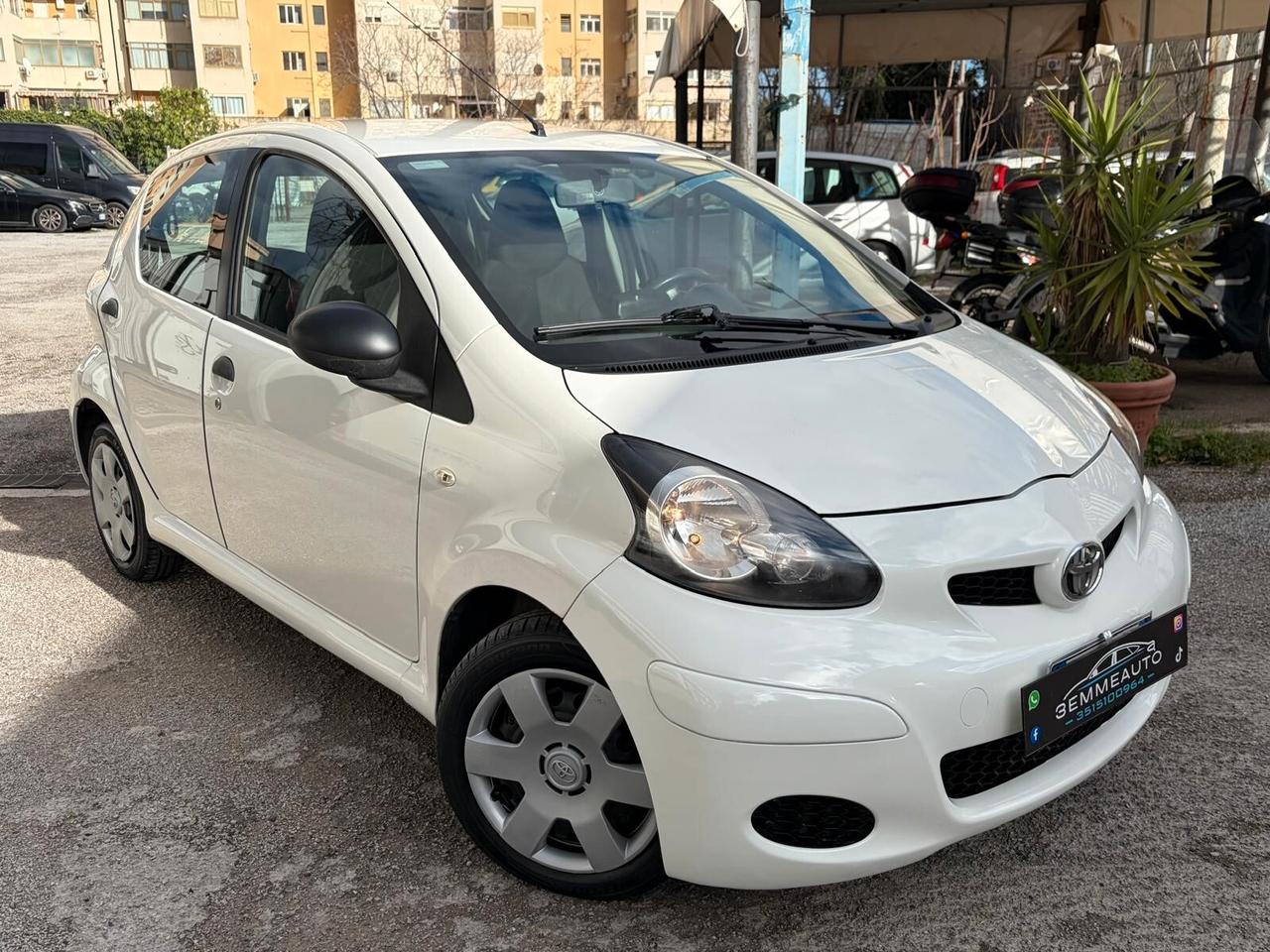 Toyota Aygo 1.0 Now Connect 12 MESI DI GARANZIA