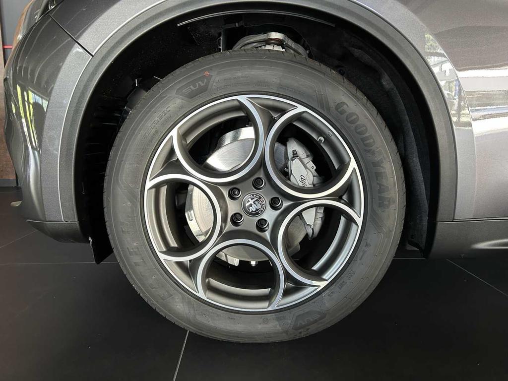 Alfa Romeo Stelvio 2.2 t Sprint Q4 210cv auto