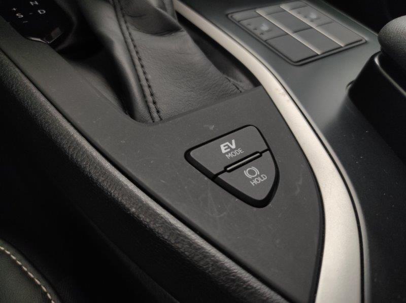 LEXUS UX - UX Hybrid Design