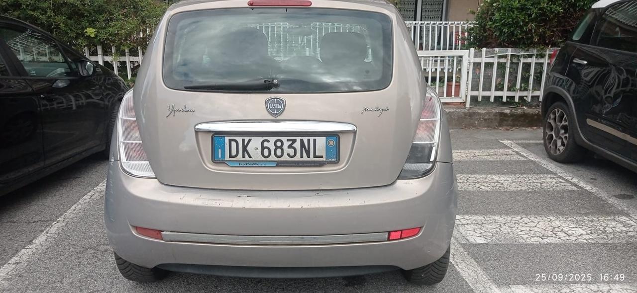 Lancia Ypsilon 1.3 MJT 75 CV Platino