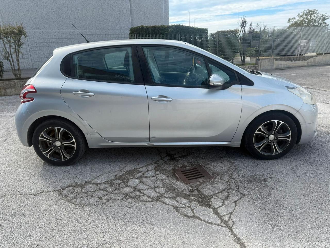 PEUGEOT 208 1.4 GPL 2014 EXPORT