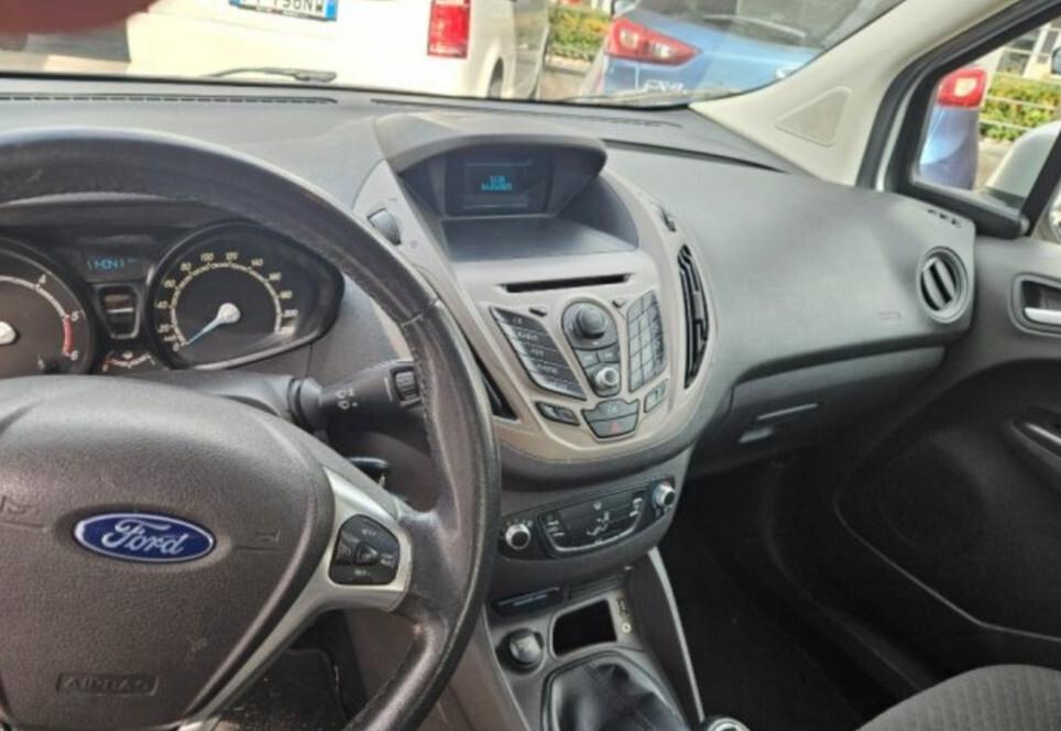 Ford Tourneo Courier 1.5 TDCI 75 CV Titanium