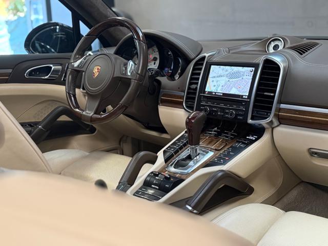 PORSCHE Cayenne 4.8 GTS
