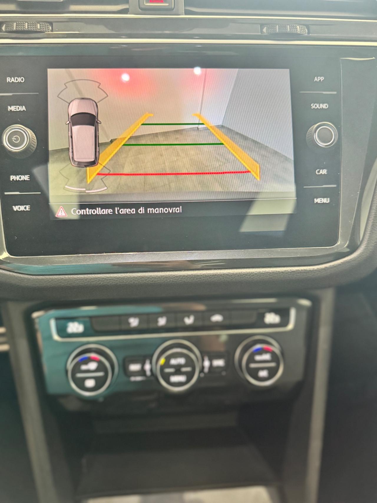 Volkswagen Tiguan R line 2.0 TDI SCR DSG BlueMotion Technology Tetto panoramico