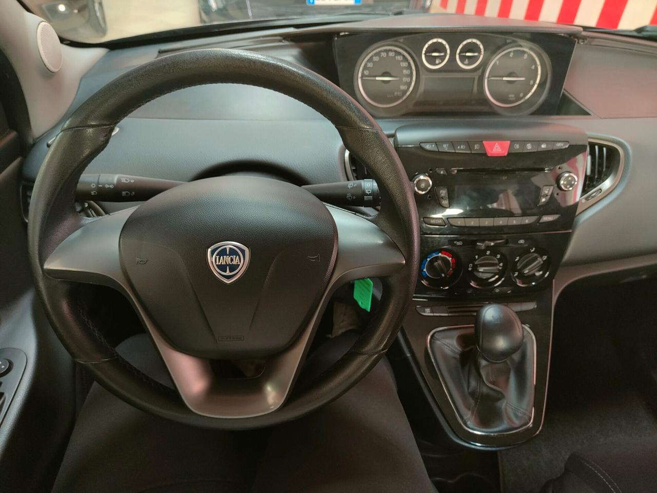 Lancia Ypsilon 1.3 MJT 16V 95 CV 5 porte S&S Silver