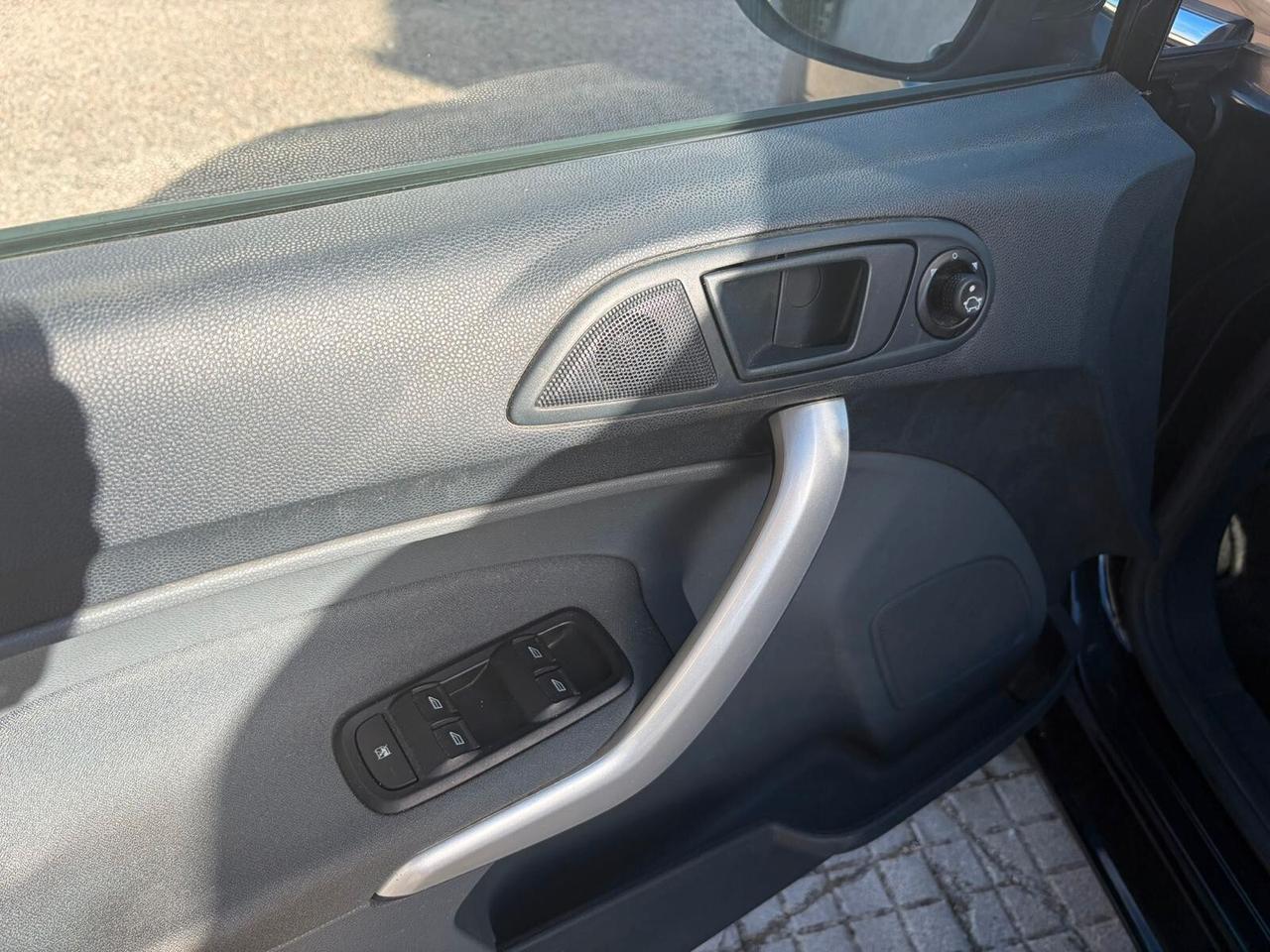 Ford Fiesta 1.4 TDCi 5p. Titanium