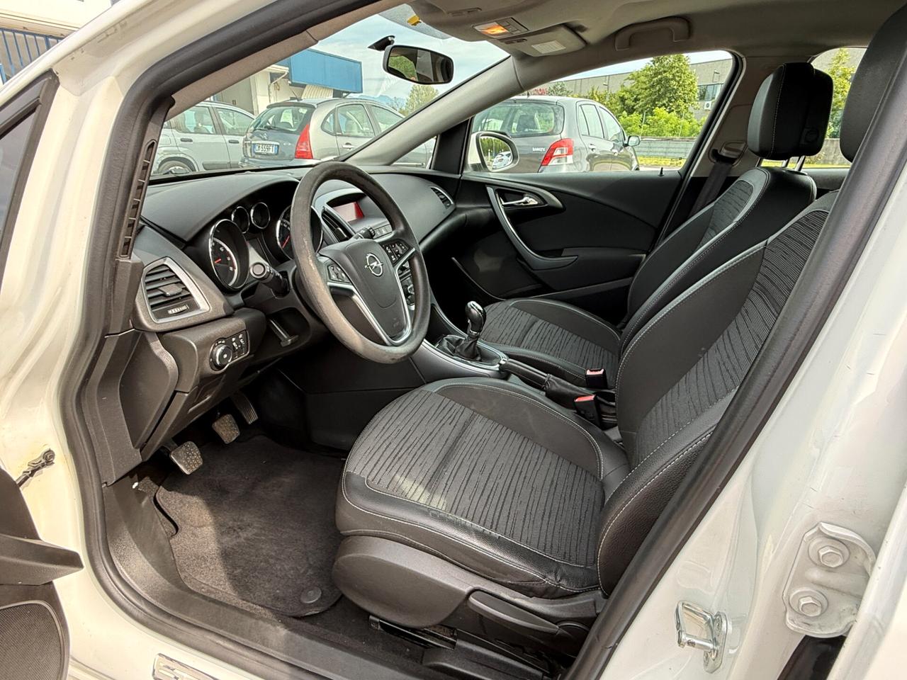 Opel Astra 1.4 100CV 4 porte Elective
