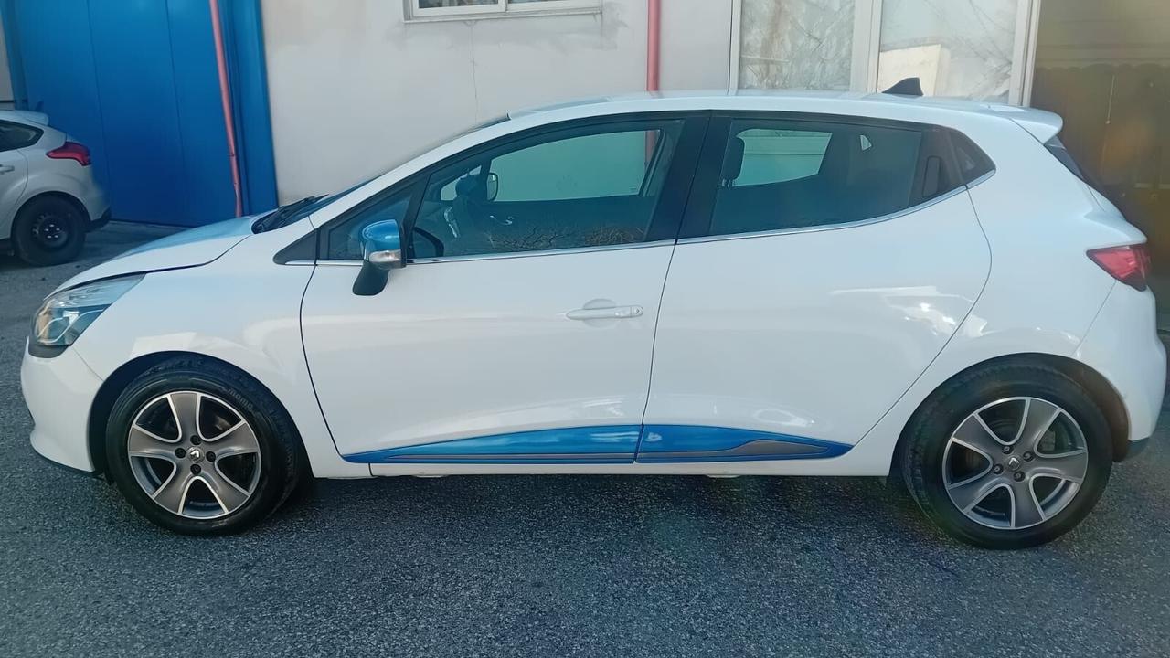 Renault clio 1.5 dci/75 cv-full-2015