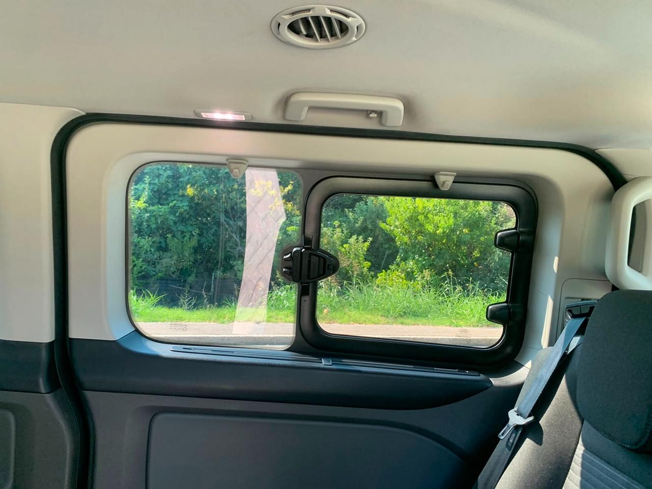 Ford Tourneo Custom 320 2.0 EcoBlue 130CV aut. PL Titanium