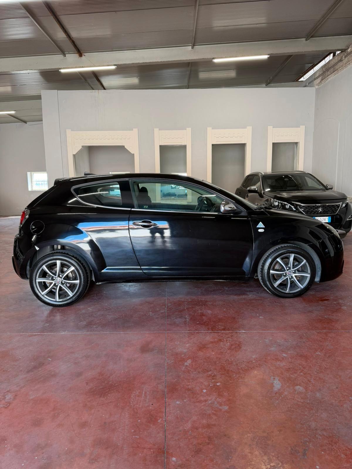 Alfa Romeo MiTo 1.6 JTDm 16V Distinctive Sport Pack