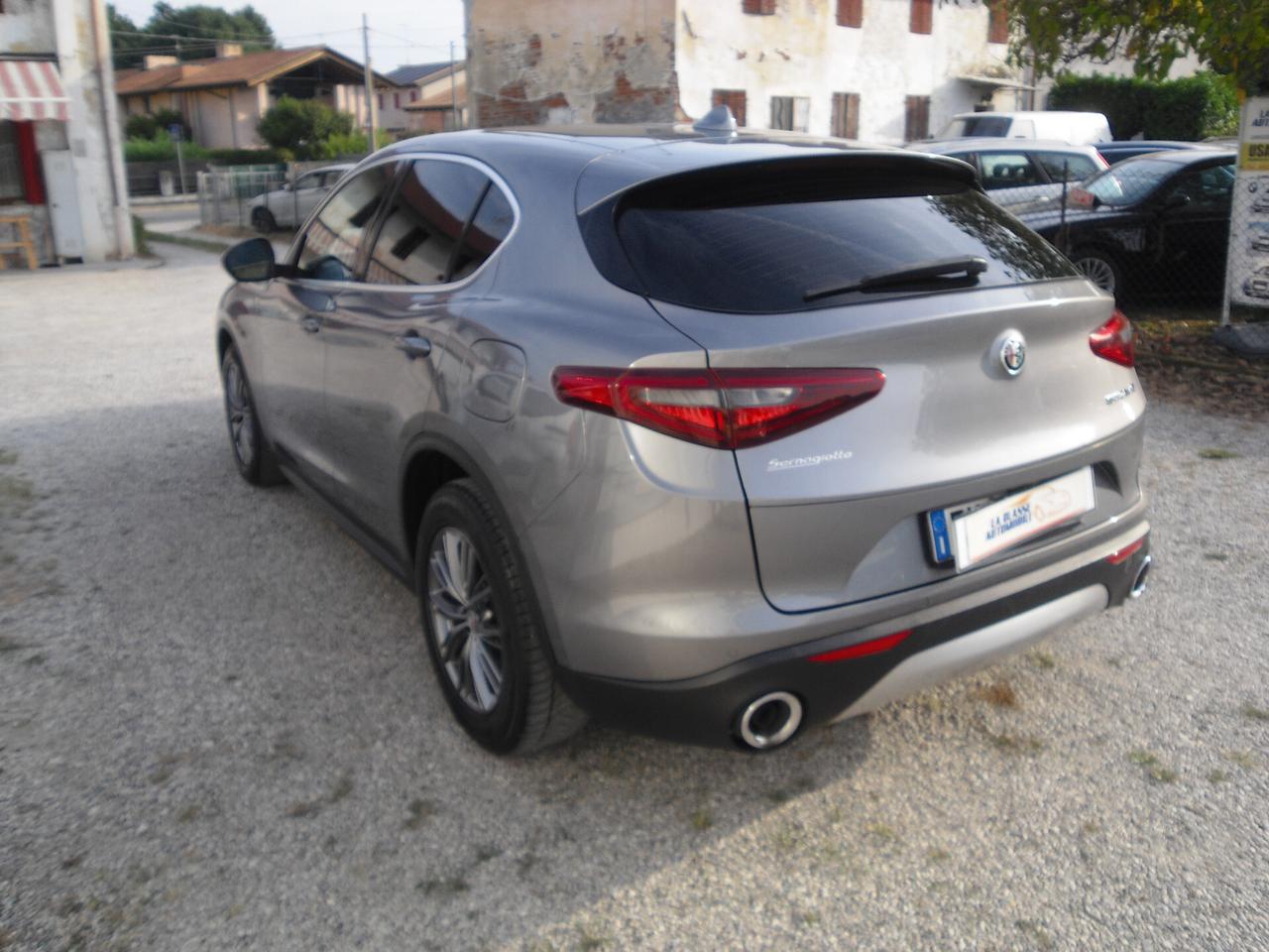 Alfa Romeo Stelvio 2.2 Turbodiesel 150 CV AT8 RWD Super