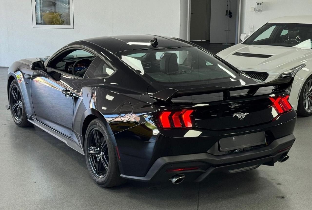 Ford Mustang 2.3 EcoBoost Coupe nuovo modello